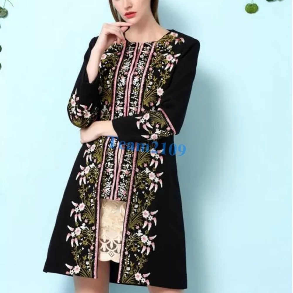 Floral Black Embroidered Slim Black Coat